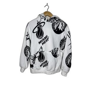 Zara boys NBA hoodie sweatshirt white size 13-14